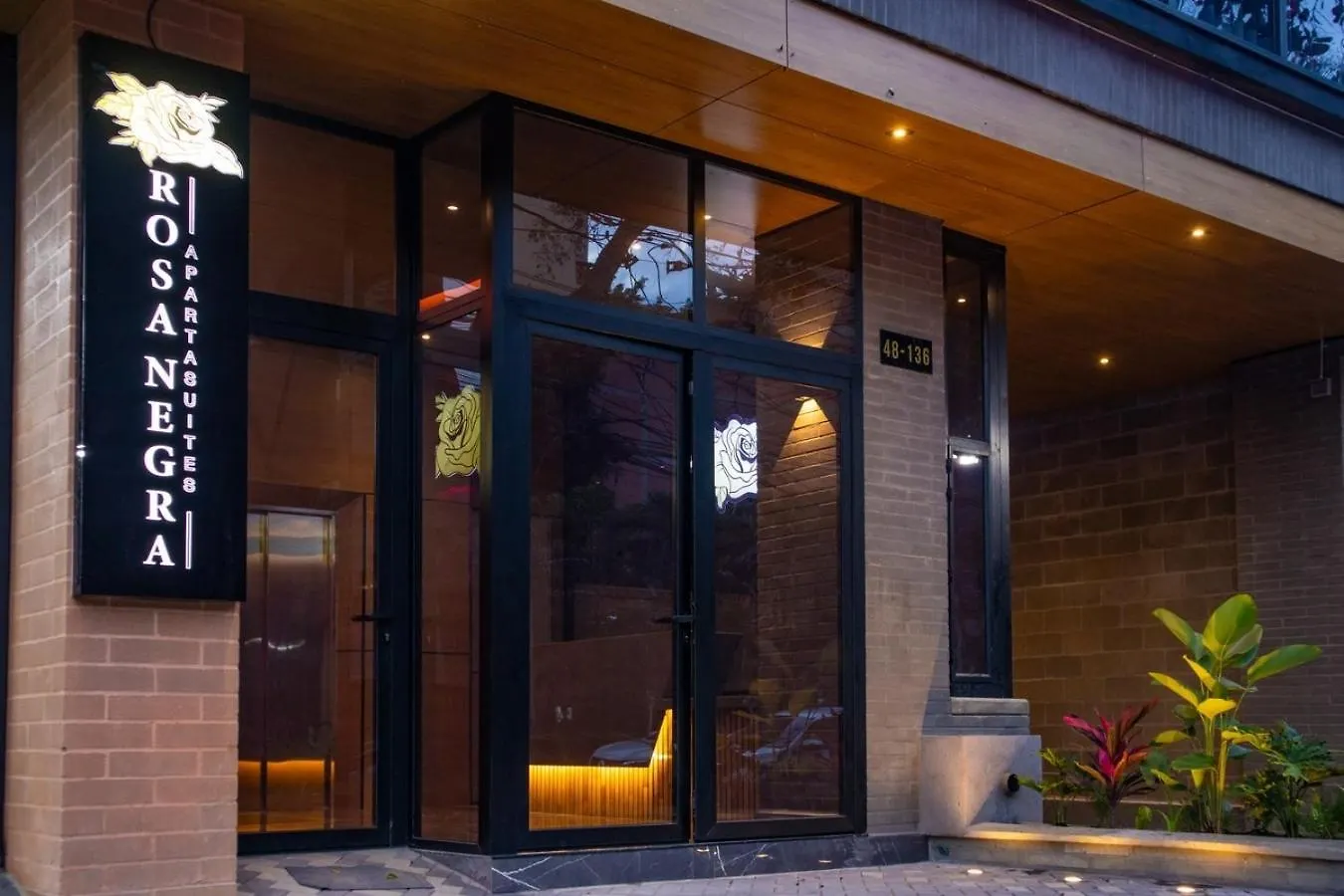 Chic Rosa Negra Aparta-Suite Your Peaceful City Escape Medellín Apartamento